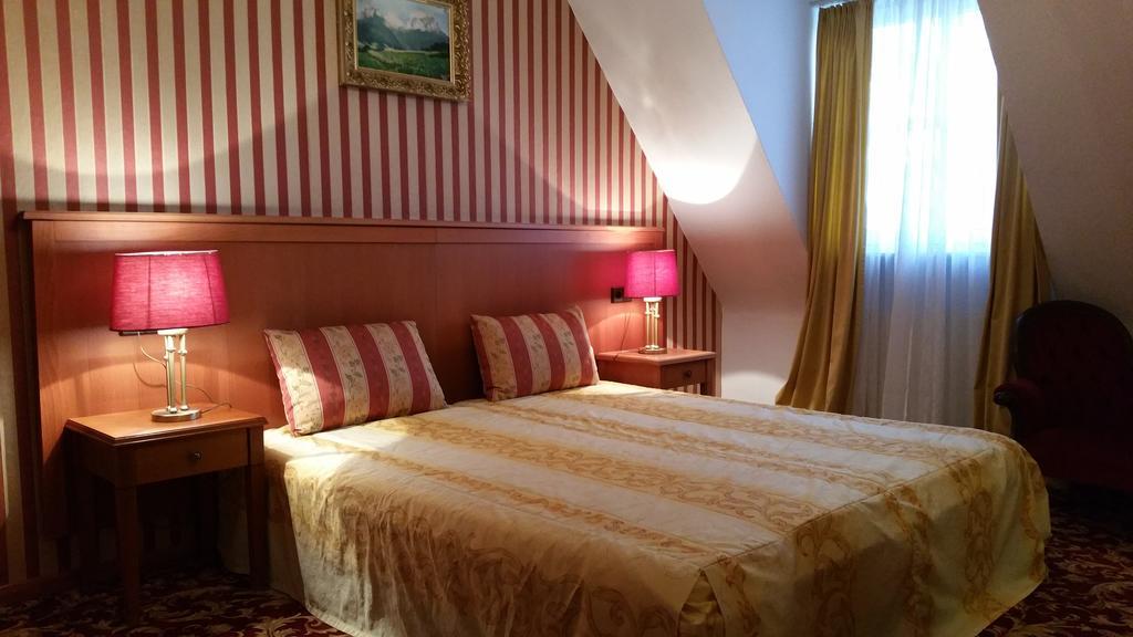 Landhaus Rebstock Worms Szoba fotó